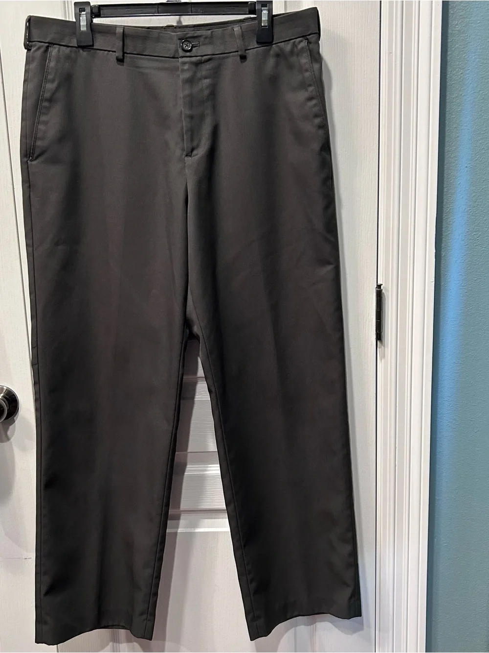 Lot Of 2 Men’s Van Heusen Charcoal Gray Flat Front Dress Pants Size 36x30